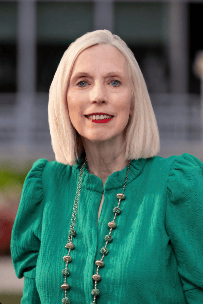 Professional headshot for Linda Bell